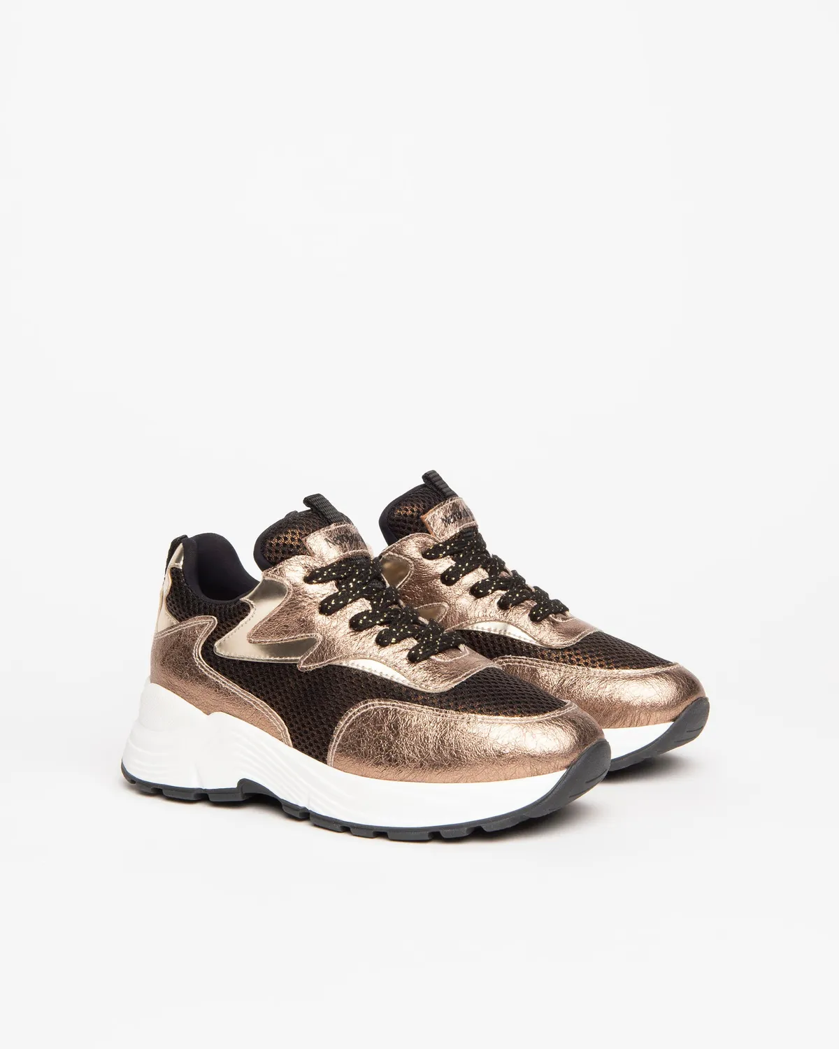 NeroGiardini sneakers fete piele lac cu insertie