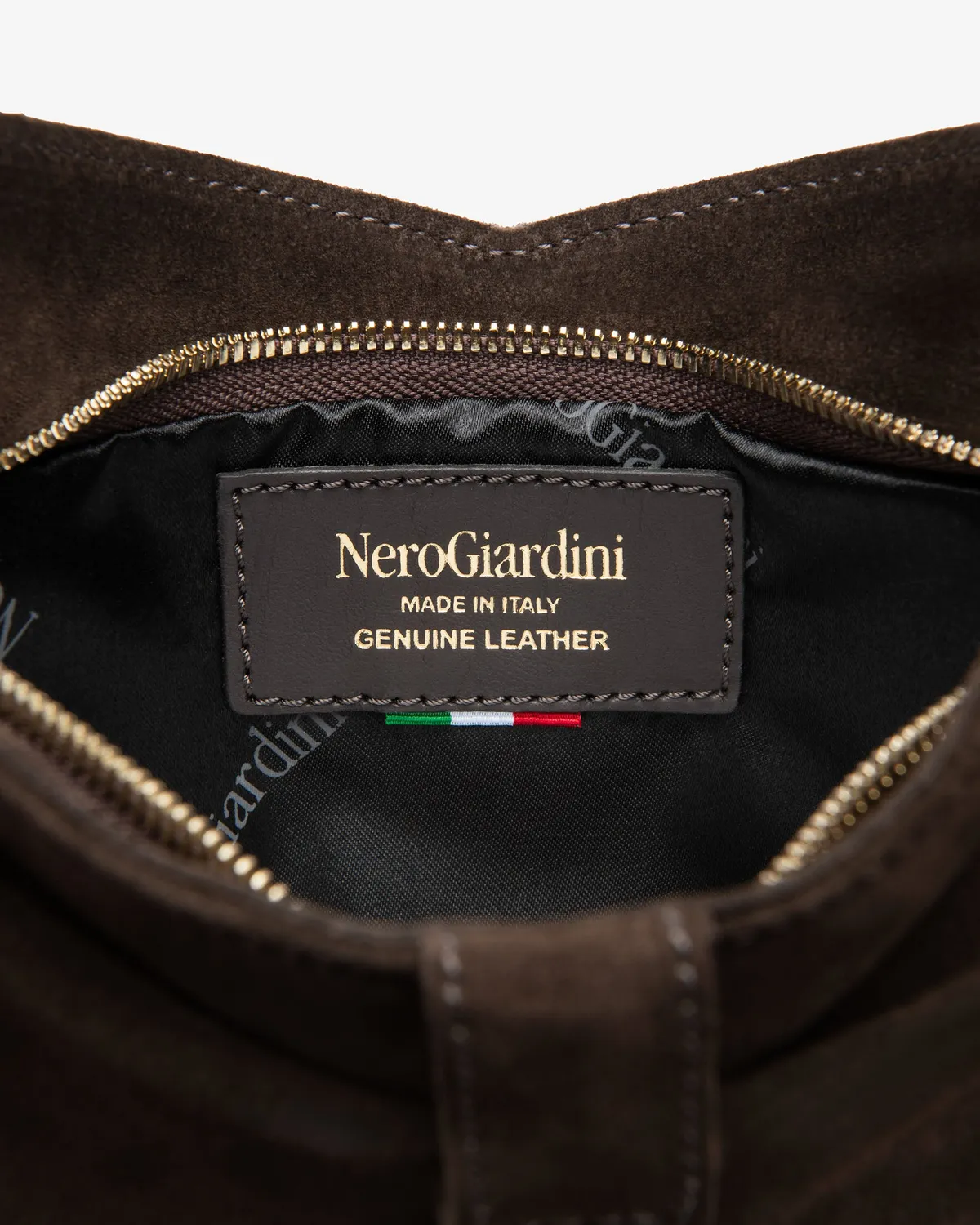NeroGiardini clutch plic piele intoarsa elegant