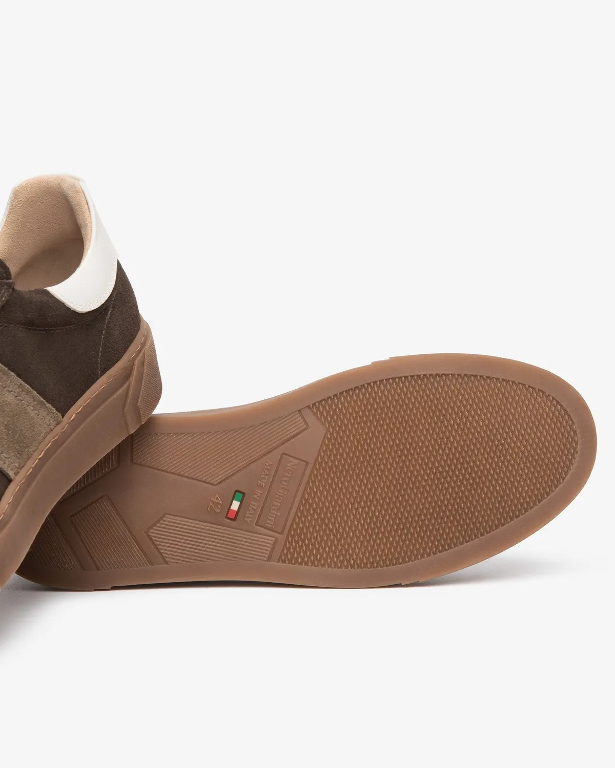 NeroGiardini sneakers barbati piele intoarsa cu siret