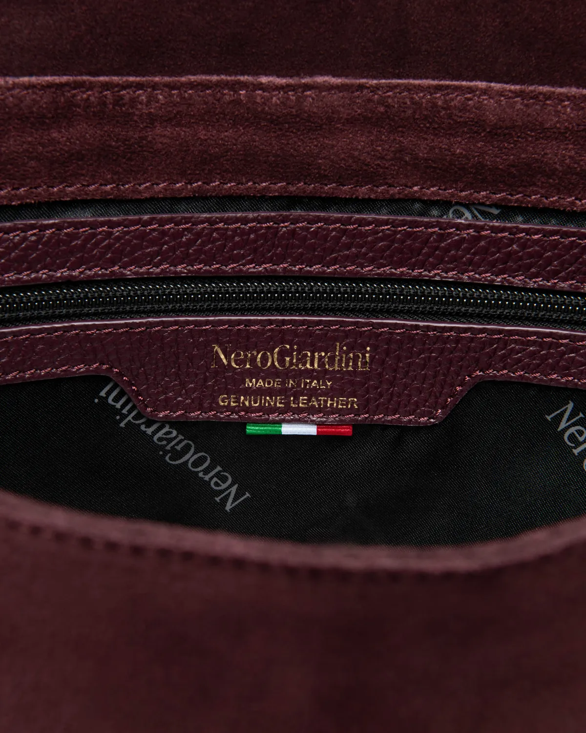 NeroGiardini Geanta Crossbody Piele Intoarsa cu Catarama