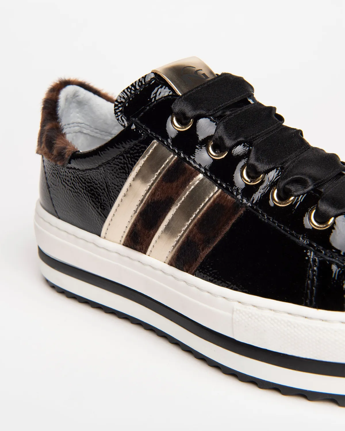 NeroGiardini sneakers lac fete cu siret satinat