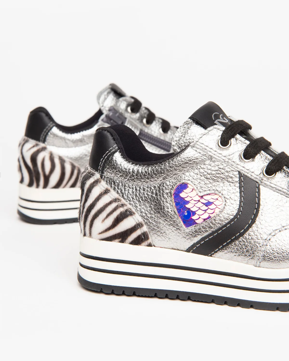 NeroGiardini Junior sneakers piele fete cu inimă paiete