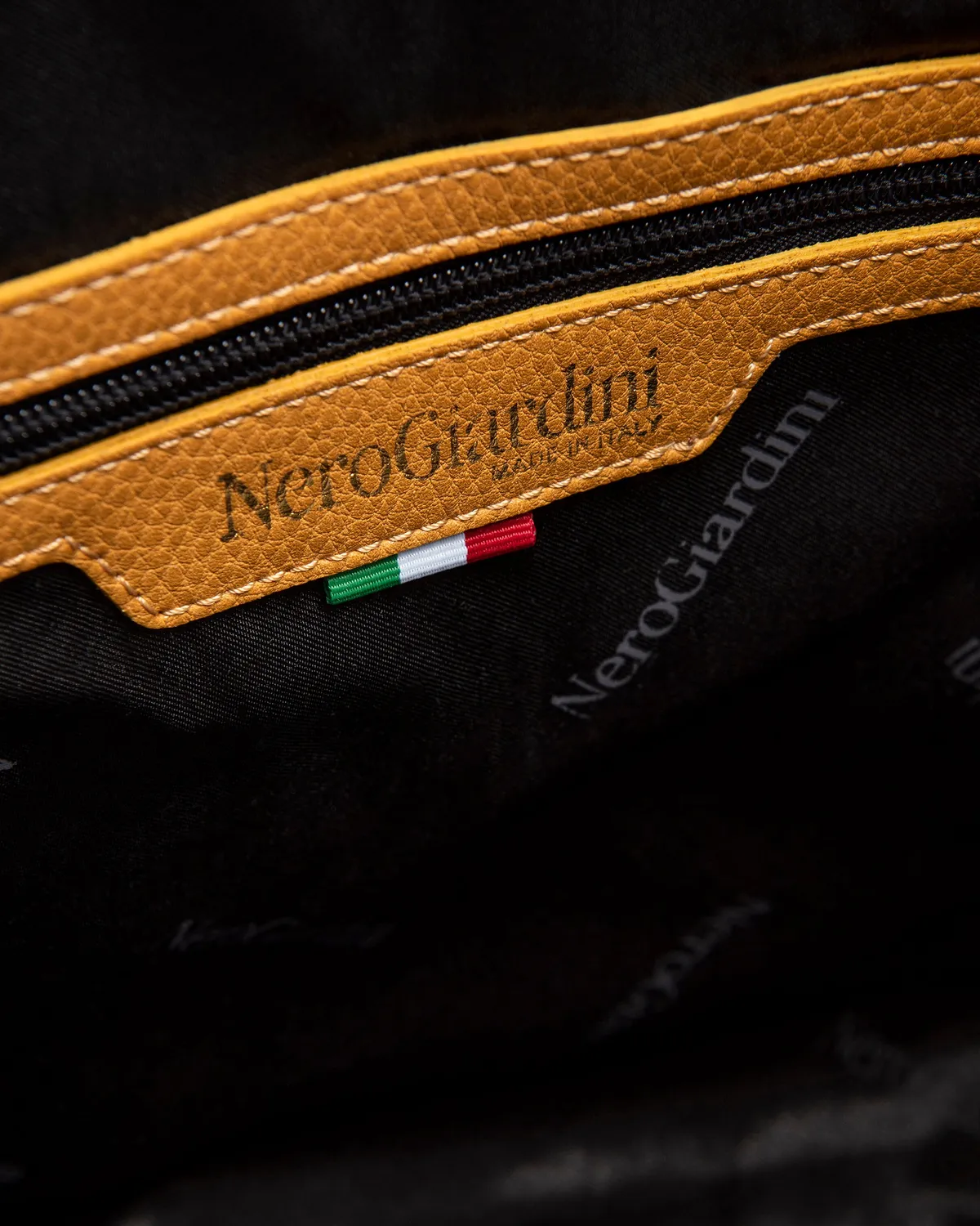 NeroGiardini geanta hobo dama material tehnic