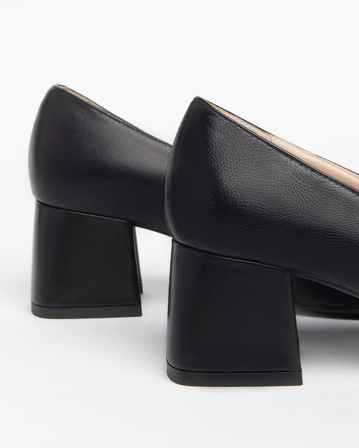 NeroGiardini pantofi dama piele cu toc eleganti