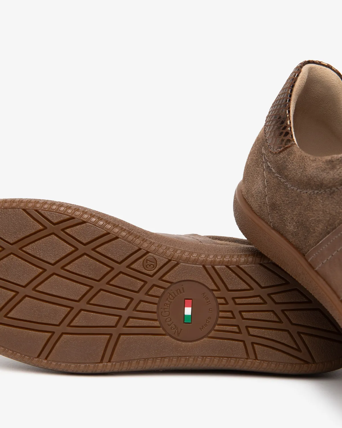 NeroGiardini sneakers damă piele efect vintage cu șiret