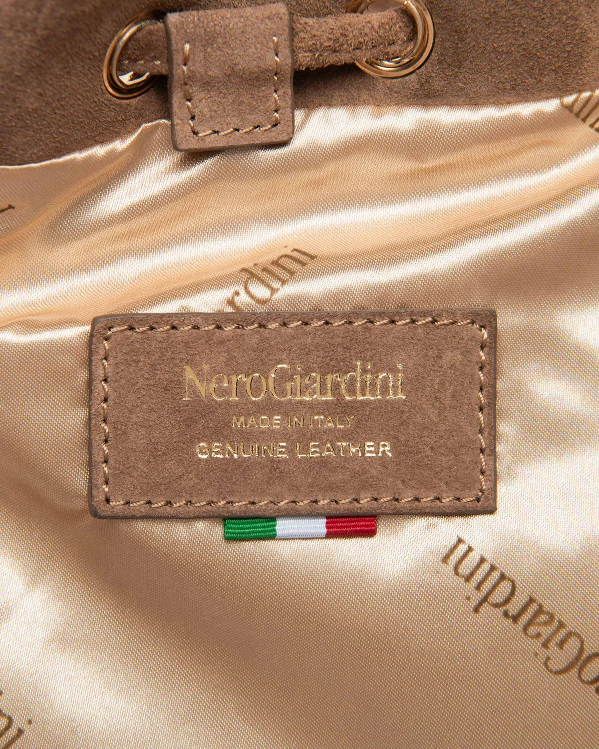 NeroGiardini Geanta bucket piele intoarsa PZ de vara