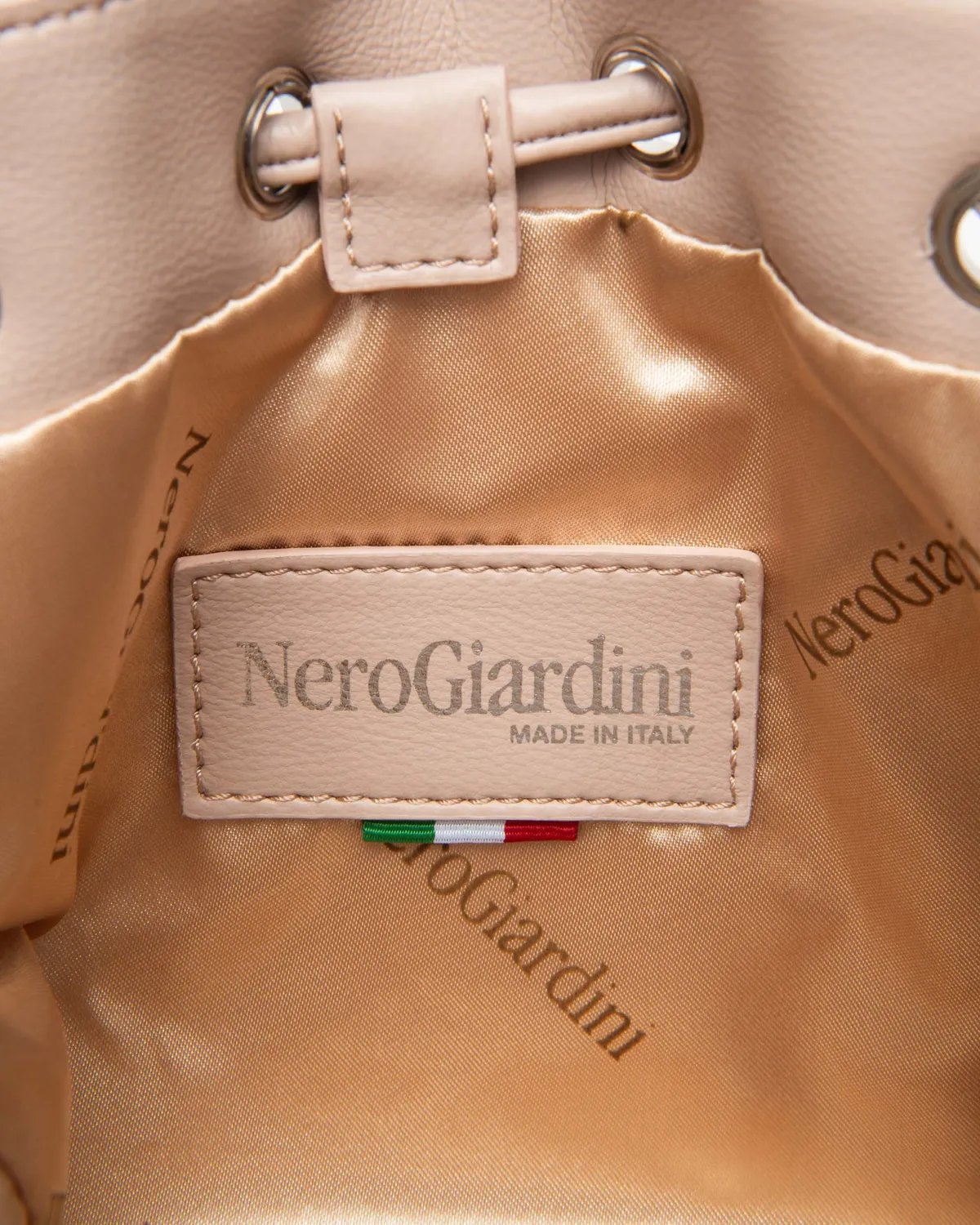 NeroGiardini geanta dama bucket material tehnic