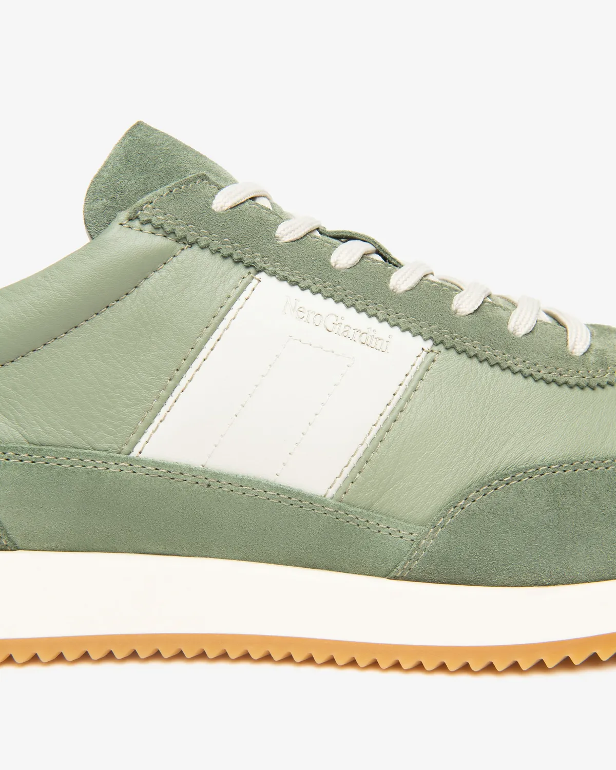 Sneakers barbati NeroGiardini piele nabuc vara