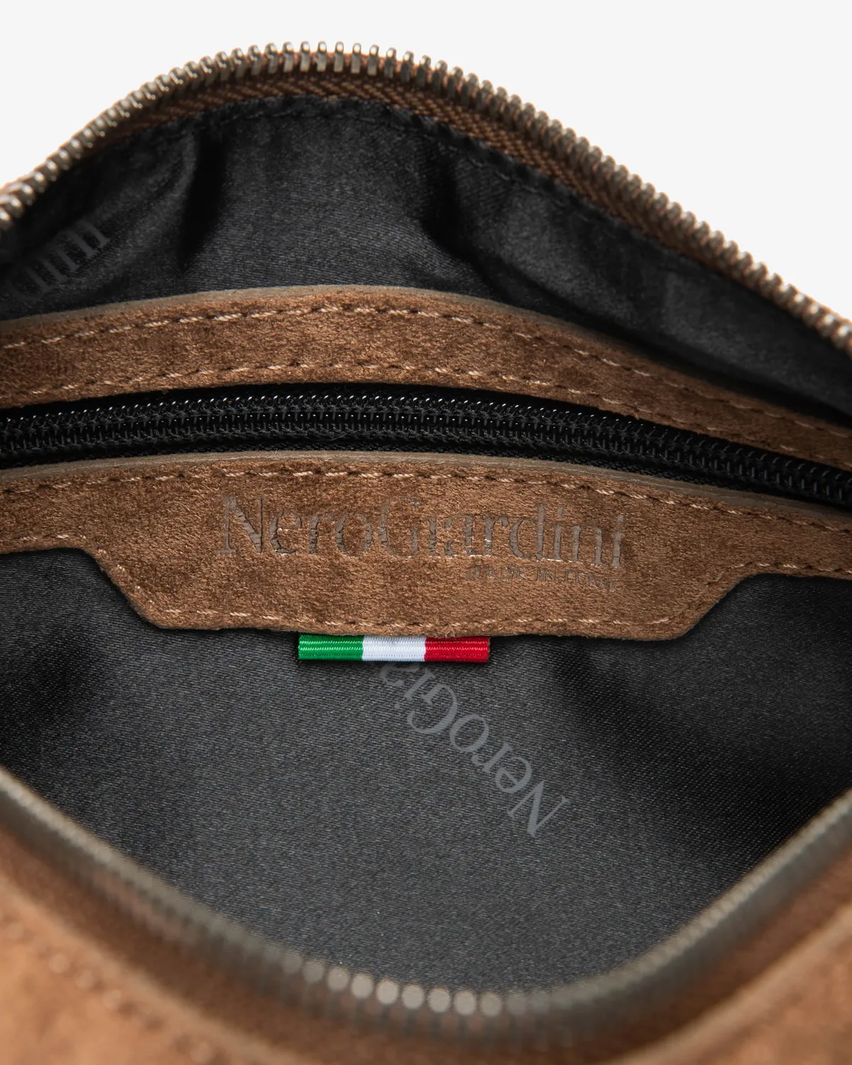 NeroGiardini geanta dama crossbody piele intoarsa