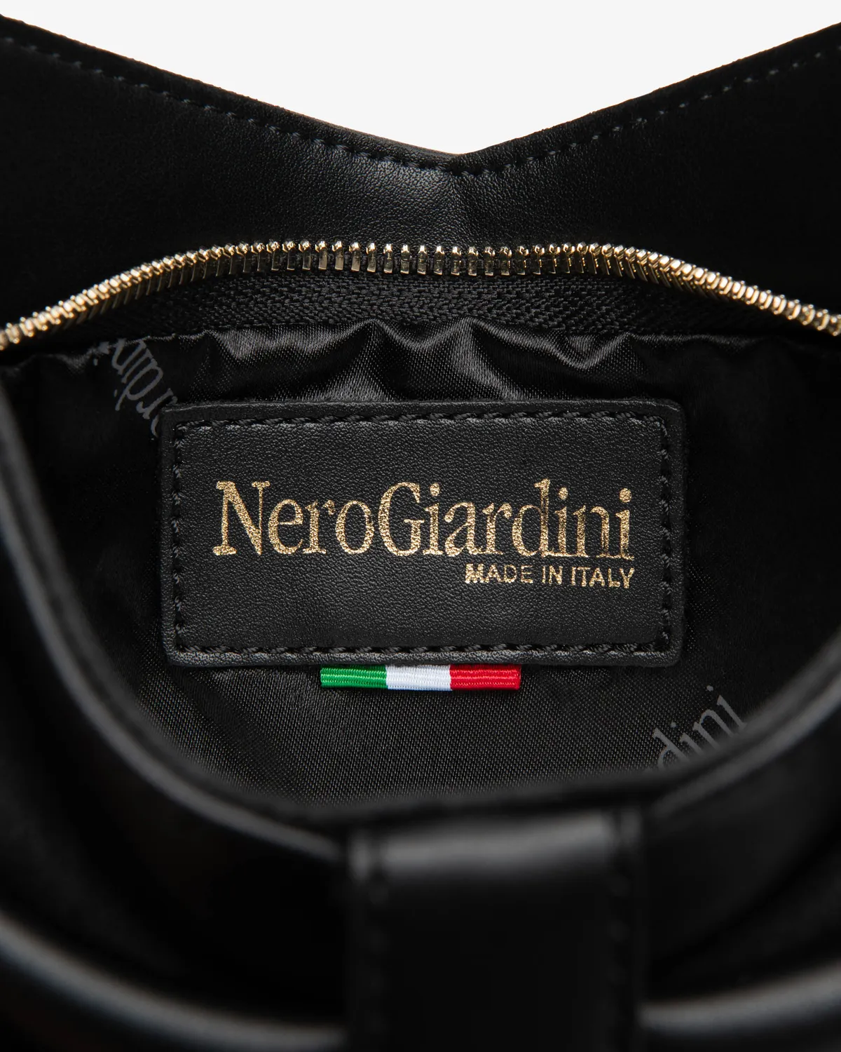 NeroGiardini pochette piele clutch cu falduri elegante