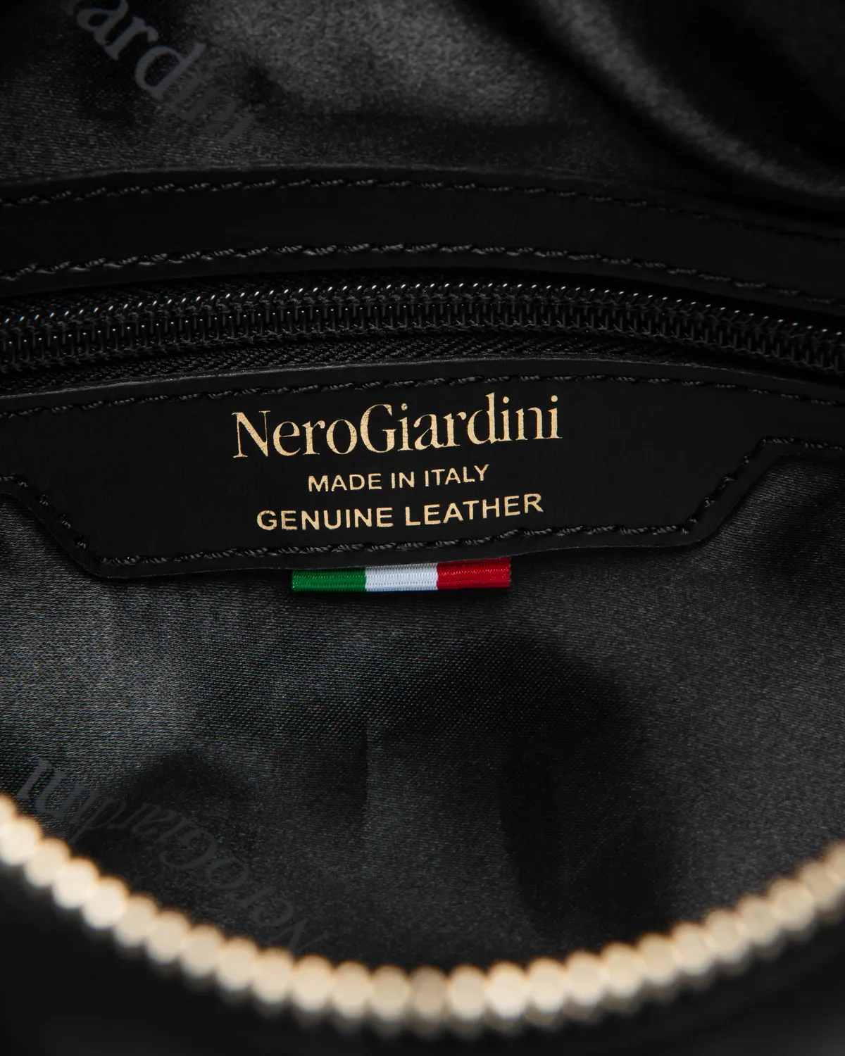 NeroGiardini geanta hobo piele dama eleganta