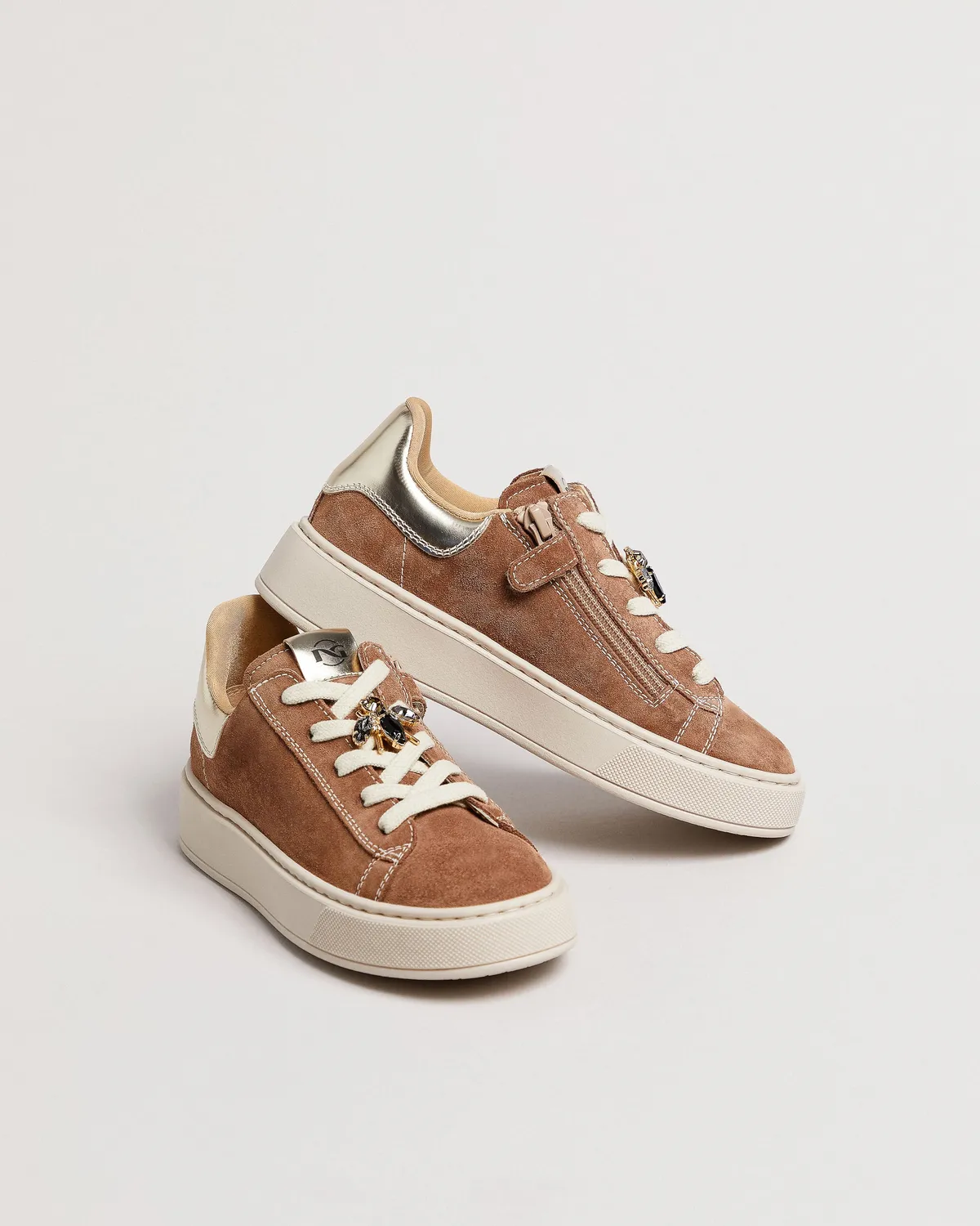 NeroGiardini sneakers fete piele intoarsa usoare