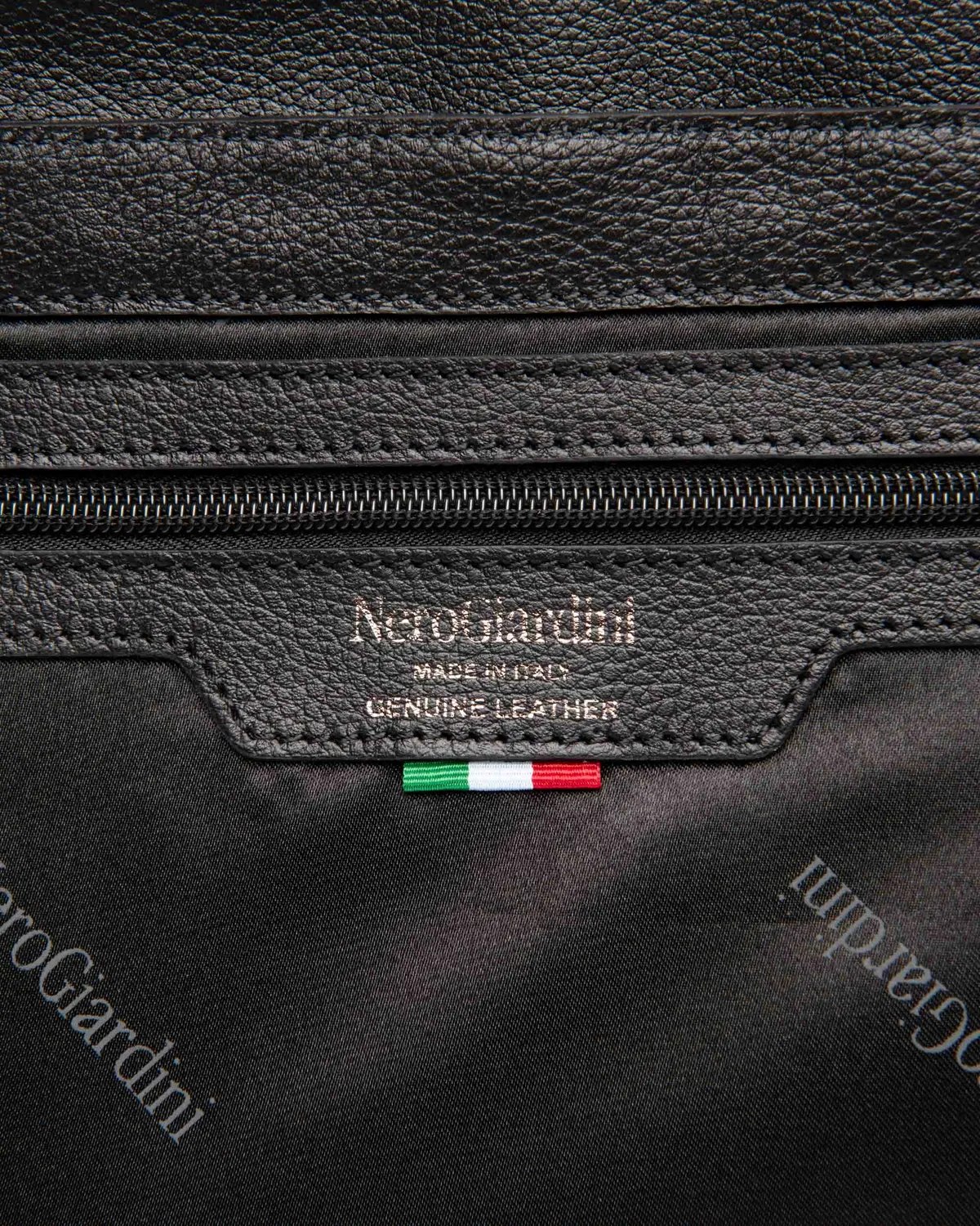 NeroGiardini geanta crossbody piele dama