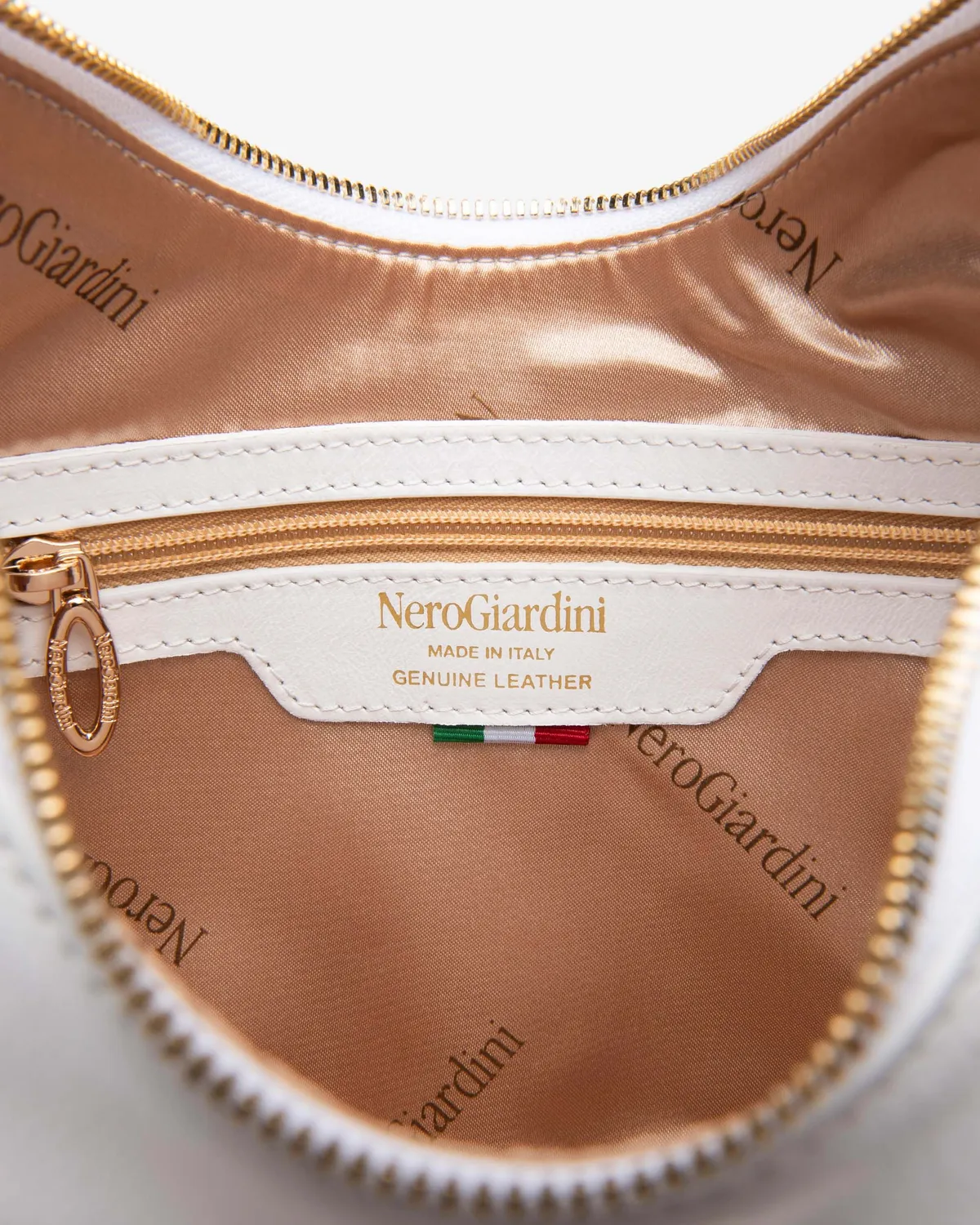 Geanta dama NeroGiardini Hobo piele