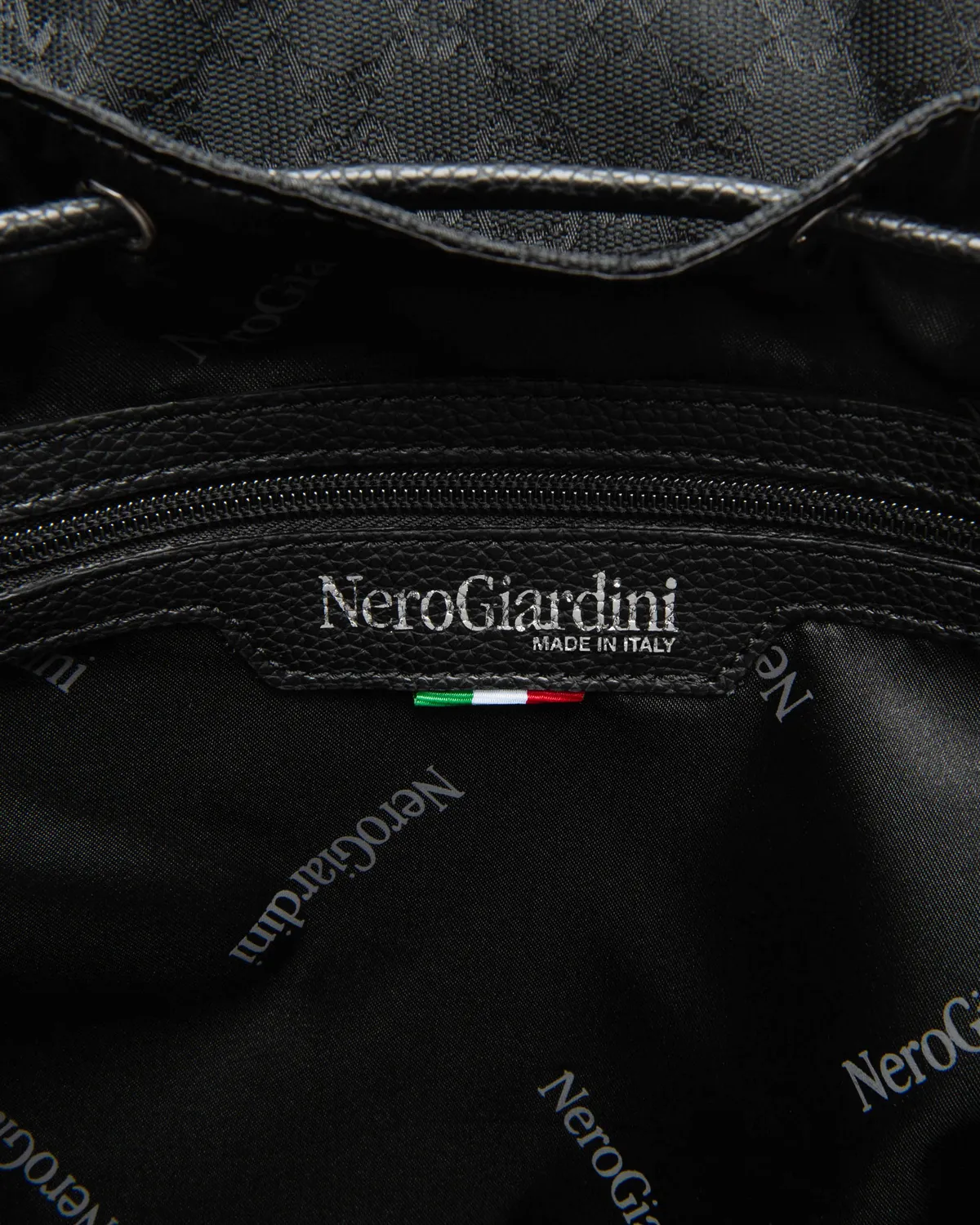 NeroGiardini rucsac mic dama material tehnic vara