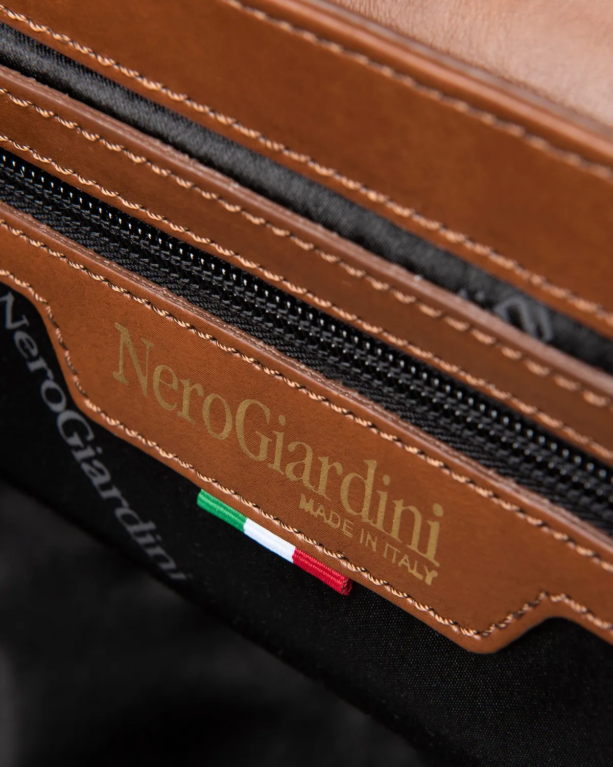 NeroGiardini geanta crossbody material tehnic dama