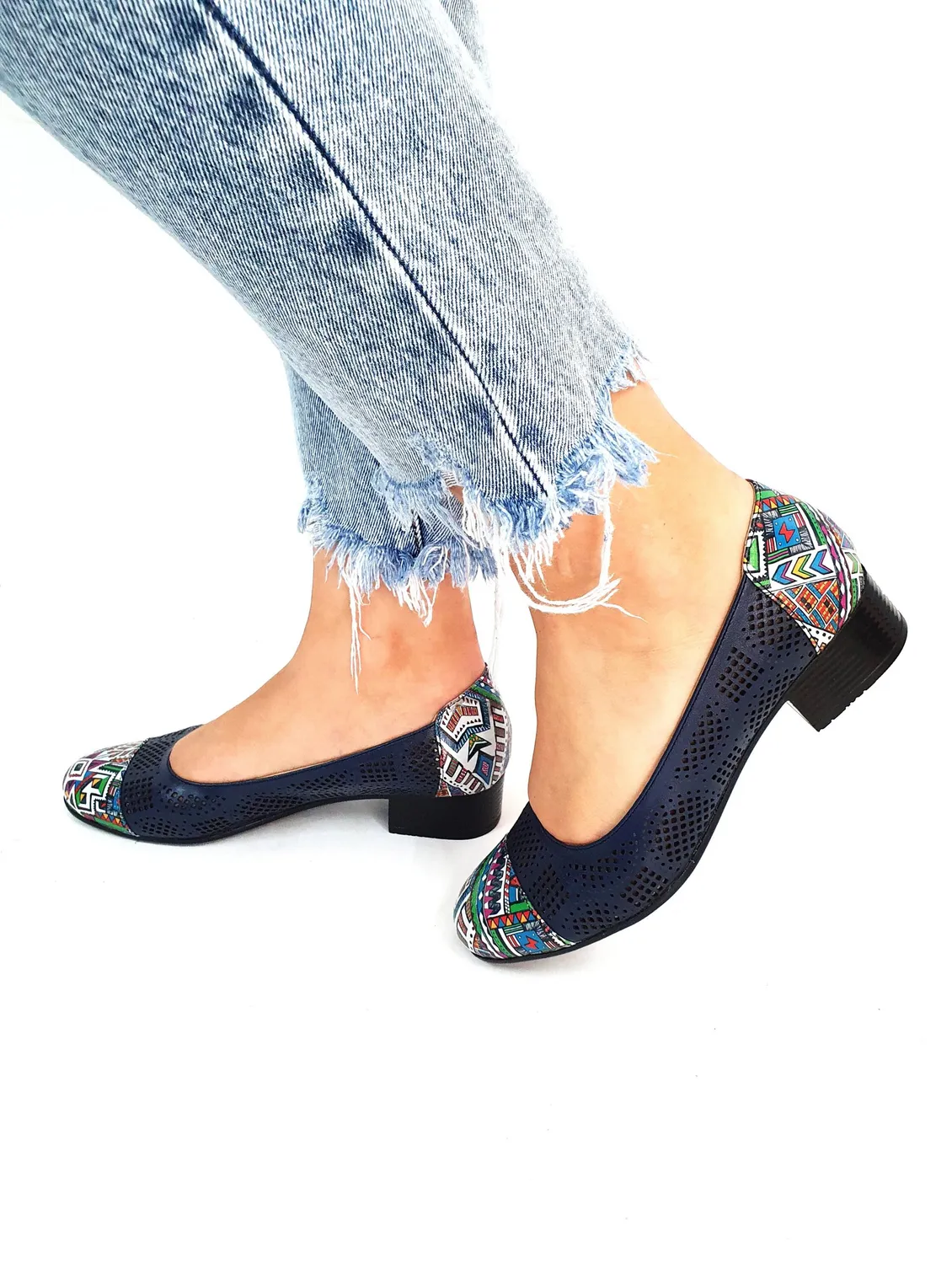 Catinca Shoes T12 BMT pantofi perforati bleumarin